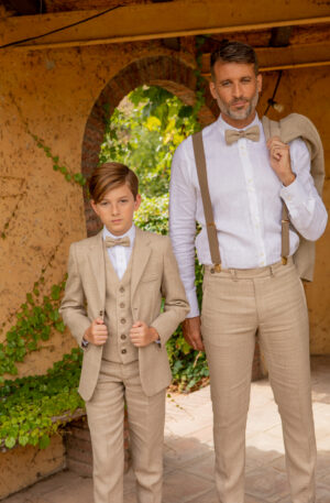 Traje de comunión vintage beige tostado