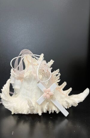 Cruz margaritas blanca y rosa