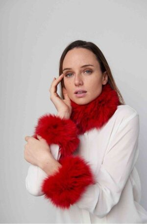 Conjunto de cuello y puños de pelo natural rojo