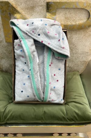 Albornoz con lunares de colores de mujer