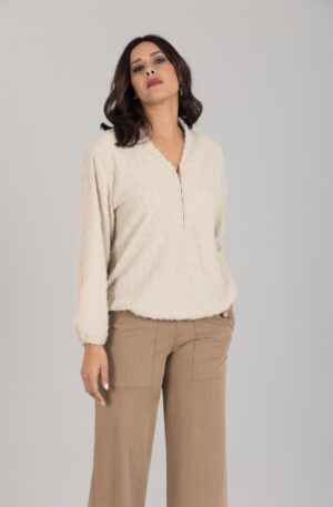 Jersey crudo con cremallera talla grande.